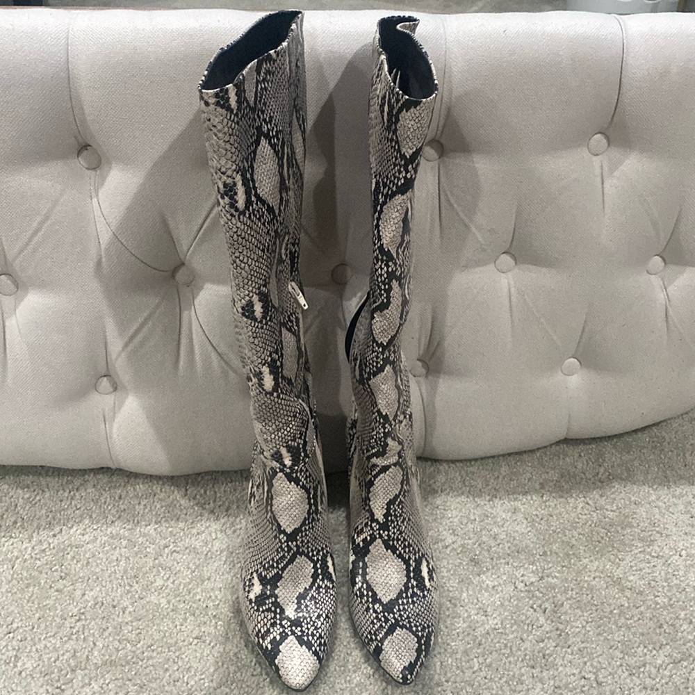 A new day by target Snakeskin tan & black sz 12 boots.